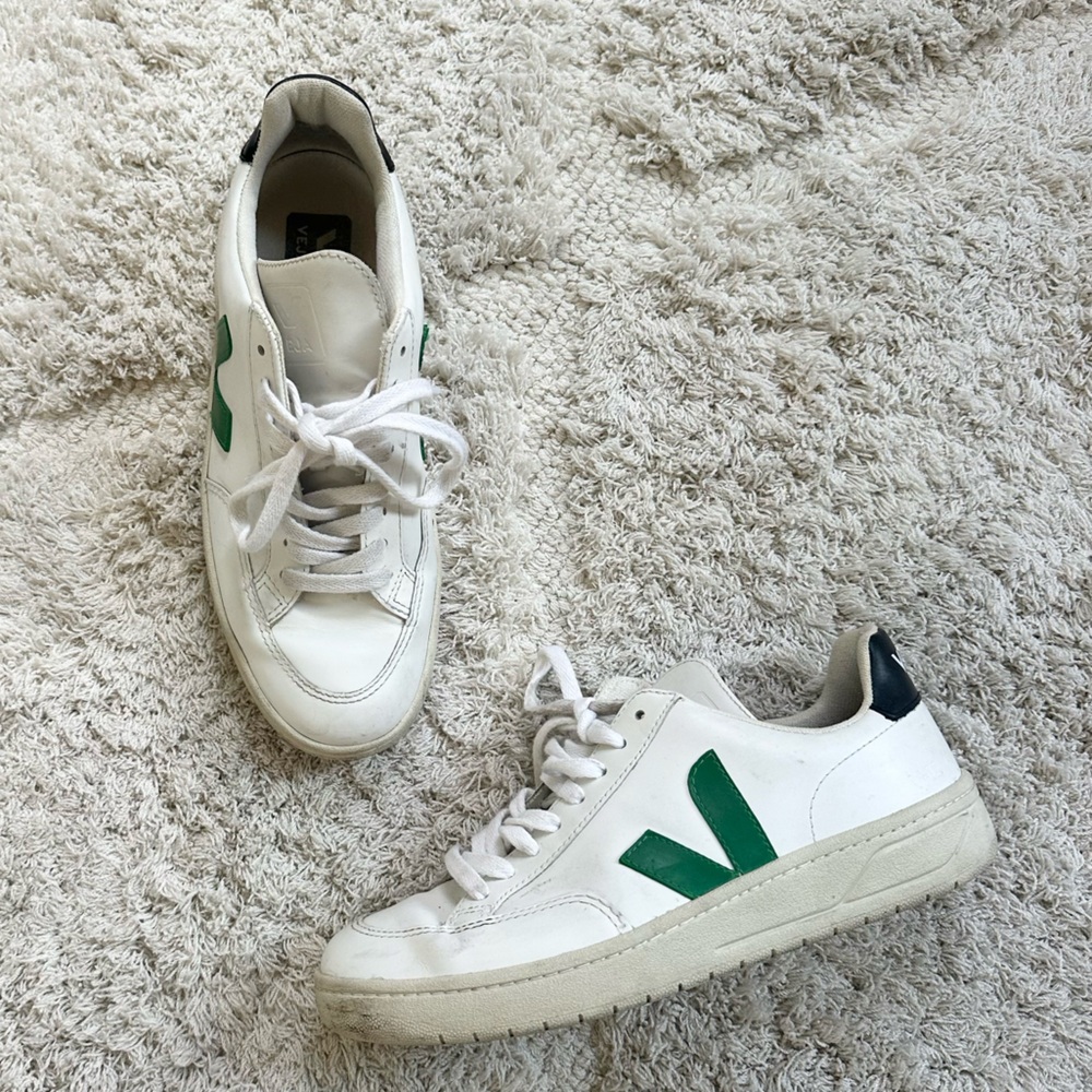 VEJA V-12 leather sneakers white green low top 38 7 men’s